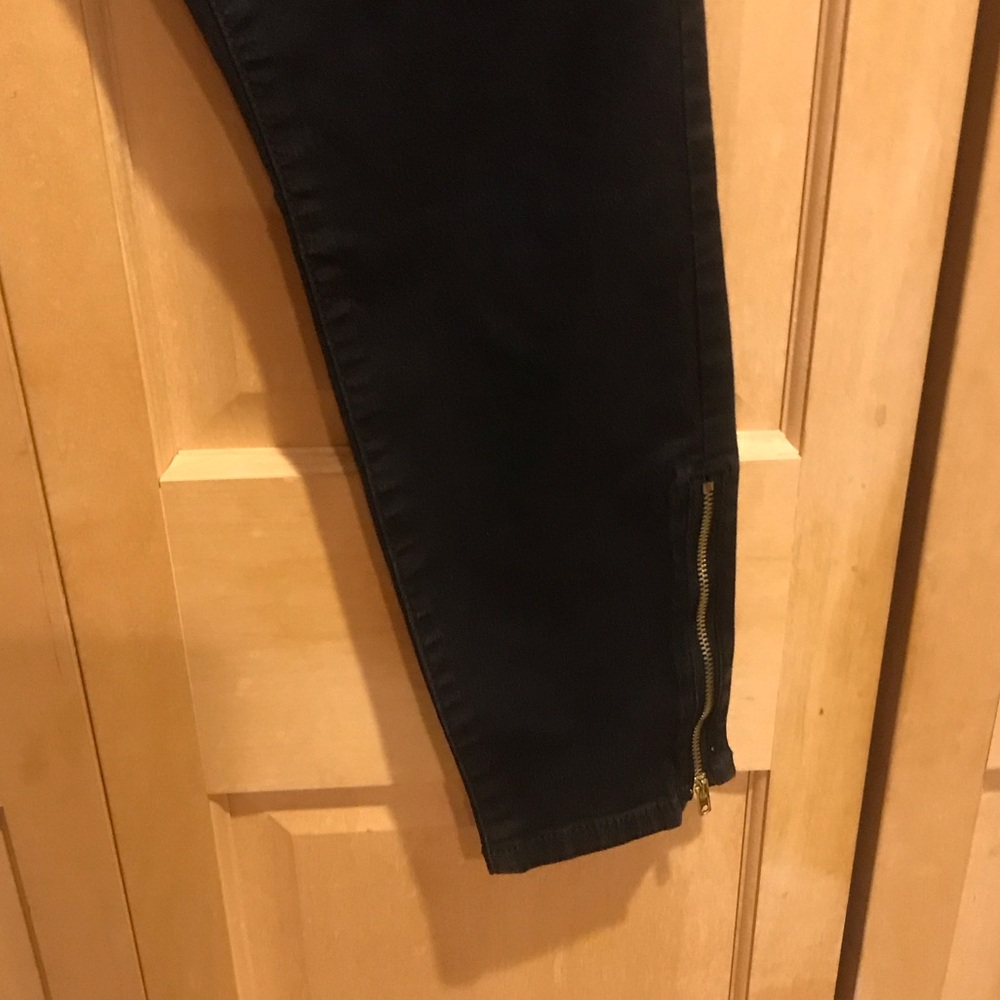 Jennifer Lopez Black High Rise Ankle Jeans - Picture 5 of 8